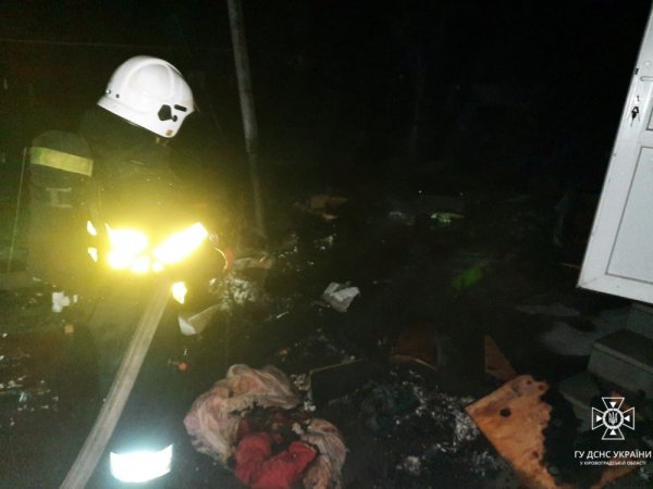 На Кіровоградщині під час пожежі жінка отримала серйозні опіки. ФОТО