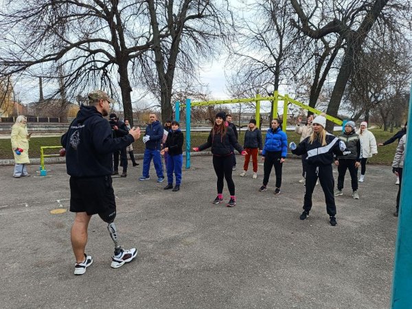 Військовий з протезом провів благодійне тренування для жителів Кропивницького (ФОТО)