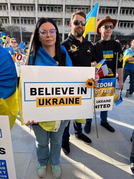 ​Десята річниця війни: по всьому світу пройшли акції на підтримку України
