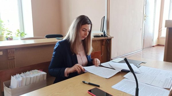 В апеляційному суді Кропивницького не змогли розглянути клопотання про відсторонення від роботи Лариси Костенко