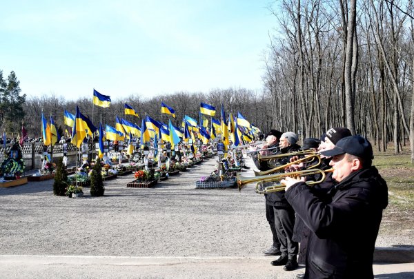 Загинули на Донеччині: у Кропивницькому попрощались з двома військовослужбовцями