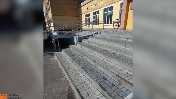 Школу, яка отримала пошкодження через російські обстріли, продовжують ремонтувати на Кіровоградщині (ФОТО)