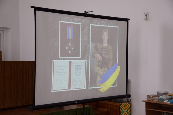 Рідним загиблих військових однієї з громад Кіровоградщини передали державні нагороди