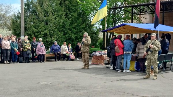З військовими, які загинули на фронті, попрощались у двох громадах Кіровоградщини