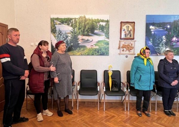 У громаді на Кіровоградщині родинам загиблих героїв вручили державні нагороди (ФОТО)