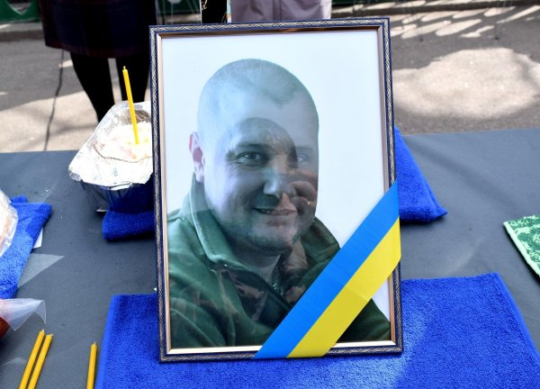 Загинув на Херсонщині: у Кропивницькому попрощалися з військовим (ФОТО)