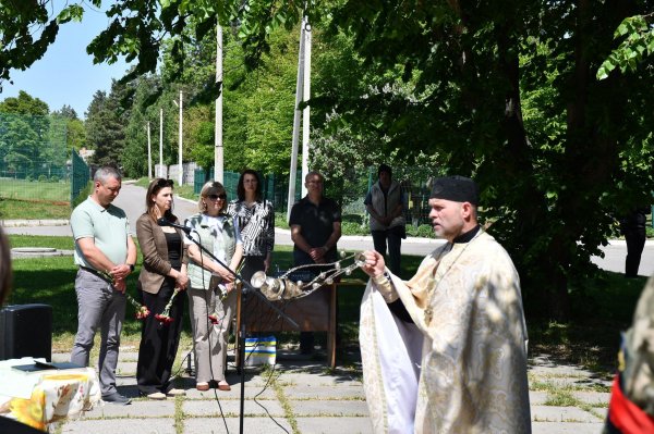 У громаді на Кіровоградщині попрощалися з військовослужбовцем Олександром Покотиловим