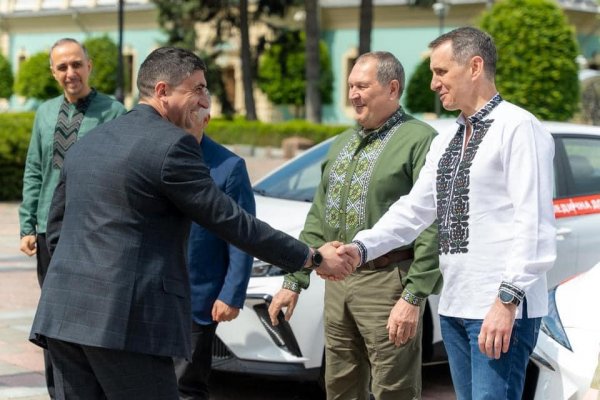 Медичні заклади Кіровоградщини отримають сім нових автомобілів