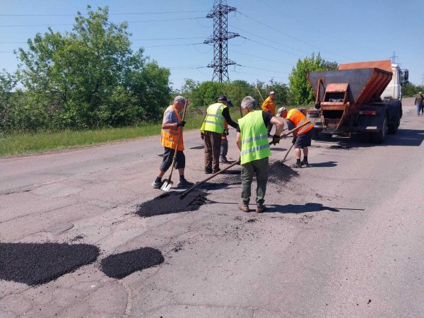У Кропивницькому продовжують ремонтувати дороги: де працюють комунальники