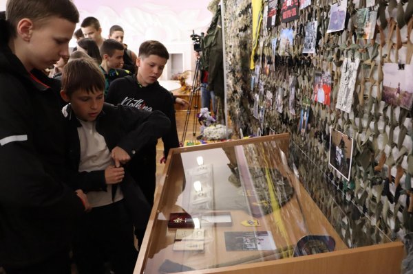 Загинув на "Азовсталі": в Олександрії відкрили виставку у пам'ять про військового