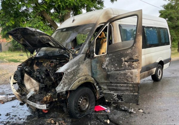 
На Дніпропетровщині російський дрон влучив у рейсовий автобус: що відомо
