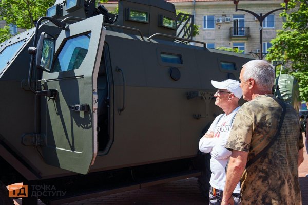 "Сміливі та рішучі – приєднуйся дo нас" у Кропивницькому запрошували долучитися до полку "Рейнджер" (ФОТОРЕПОРТАЖ)