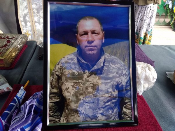 У Кропивницькому попрощалися з трьома захисниками, які загинули на війні