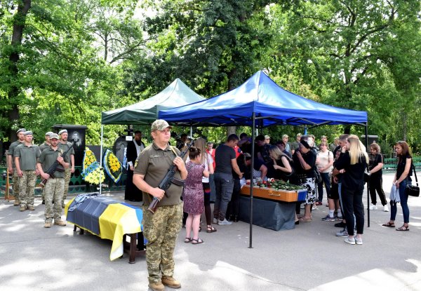 У Кропивницькому попрощалися з військовим Євгеном Бицюрою (ФОТО)