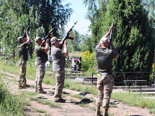 У громаді на Кіровоградщині попрощались із загиблим бійцем Олегом Кривим