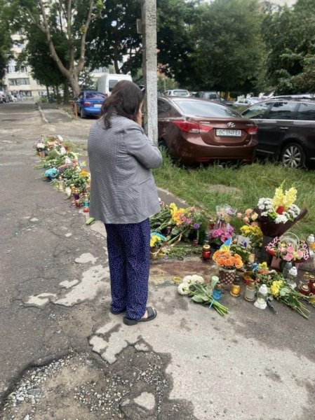 
"Тут має бути пам‘ятник": донька Фаріон показала фото з місця трагедії
