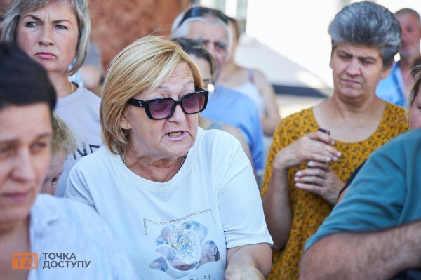 "Єдине вирішення проблеми – це дощ": керівник водоканалу пояснив жителям Завадівки в Кропивницькому, чому у них немає води