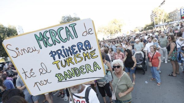 В Іспанії відбулася численна акція протесту проти туризму
