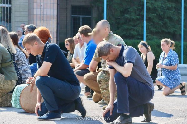 У громаді на Кіровоградщині попрощалися із 21-річним Владиславом Чураковим (ФОТО)