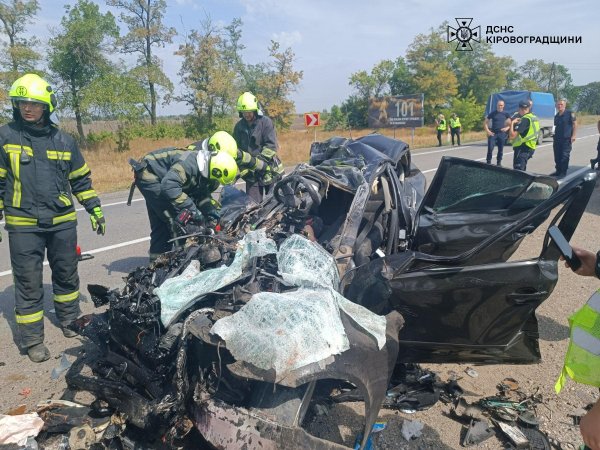 Двоє людей загинули у ДТП поблизу Олександрії