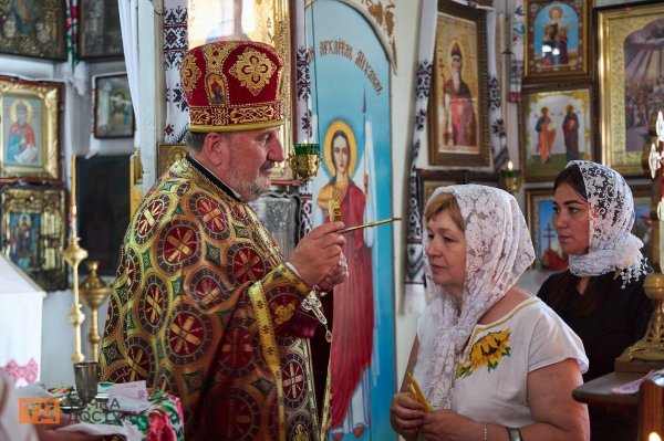 У Кропивницькому відзначили Медовий Спас. Фоторепортаж з храму Рівноапостольного князя Володимиpа