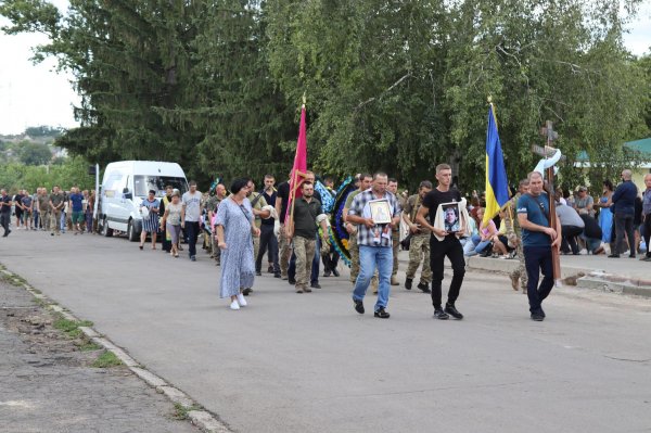 У двох громадах Кіровоградської області попрощалися з захисниками