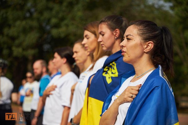 “Шаную воїнів, біжу за Героїв”: у Кропивницькому відбувся забіг у пам'ять про загиблих військових (ФОТОРЕПОРТАЖ)