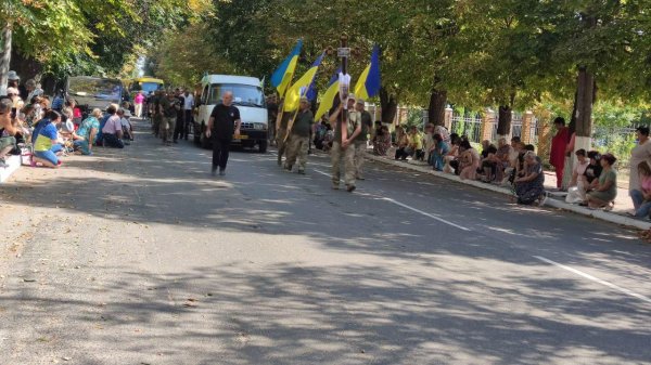 Вважали зниклим безвісти: в громаді на Кіровоградщині попрощались із загиблим військовим