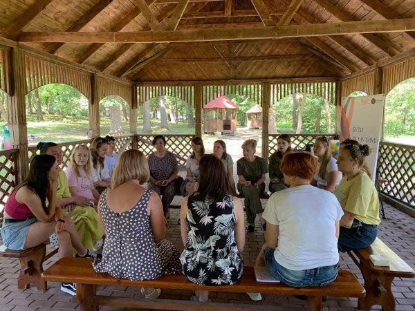 Знайшли підтримку і стали підтримкою іншим. У Кропивницькому реалізували проєкт "Бути почутими" для дружин військових