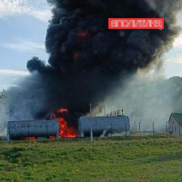 У Білгородській області РФ палають резервуари із паливом
