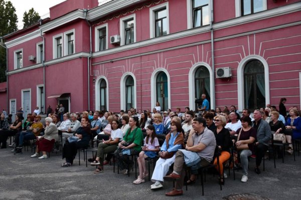 У Кропивницькому розпочався театральний фестиваль “Вересневі самоцвіти” (ФОТО)