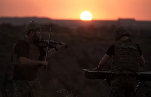 “Озброєні піснею”: у Кропивницькому покажуть документальний фільм про музичну індустрію під час війни