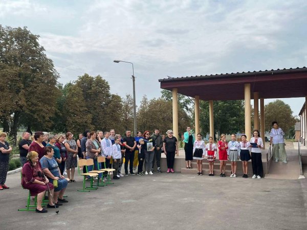 У громаді на Кіровоградщині відкрили меморіальну дошку на честь загиблого захисника (ФОТО)