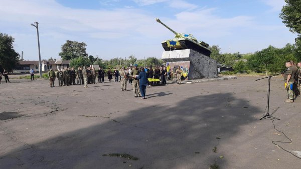 На Кіровоградщині попрощались з військовим, який отримав смертельне поранення в Курській області РФ