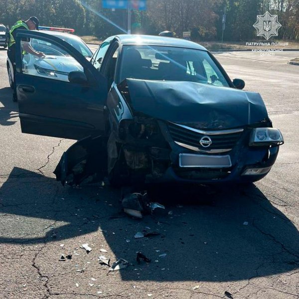 У Кропивницькому на проспекті Університетському сталася ДТП: в поліції розповіли подробиці (ФОТО)