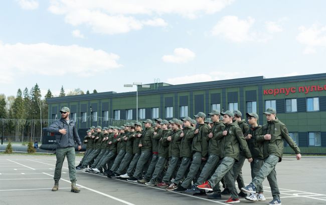 Підлітки на окупованих територіях