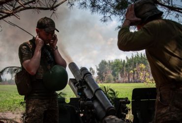 Українські військові