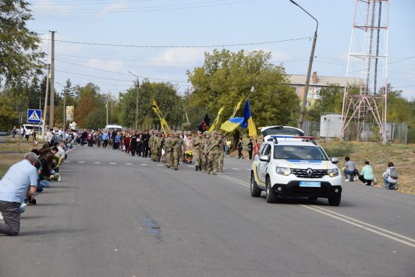 Загинув на Донеччині: на Кіровоградщині попрощалися з 31-річним військовим Андрієм Барковим