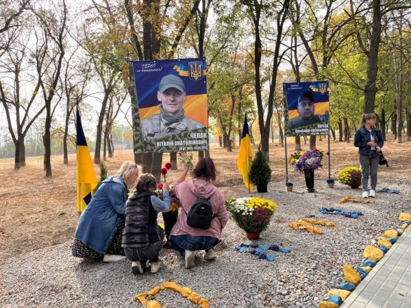 У громаді на Кіровоградщині відкрили Алею слави на честь загиблих захисників (ФОТО)