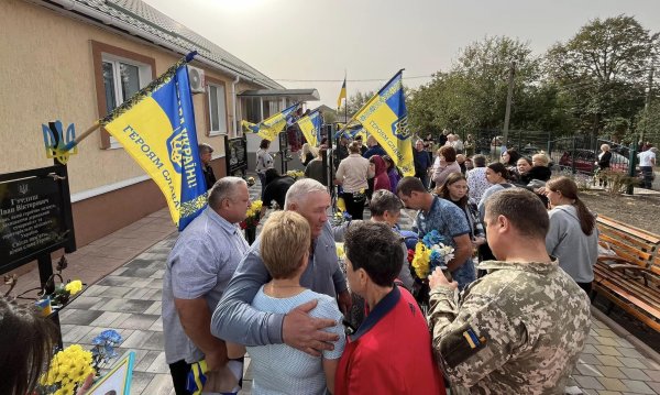 У трьох громадах Кіровоградщини встановили пам’ятні знаки на честь загиблих військових-земляків