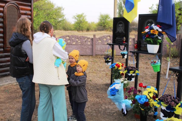 У трьох громадах Кіровоградщини встановили пам’ятні знаки на честь загиблих військових-земляків