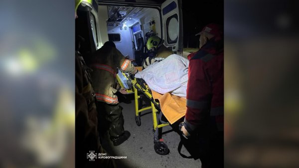 Впала в колодязь і не могла вибратися: на Кіровоградщині врятували жінку (ФОТО)