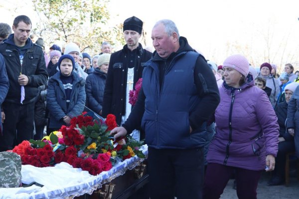 На Кіровоградщині попрощалися військовим, який загинув на Курщині в Росії