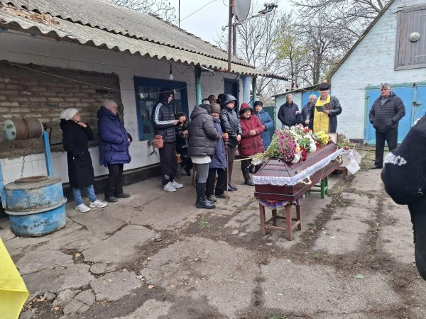 З солдатом, який загинув на Донеччині, попрощались на Кіровоградщині