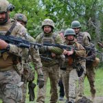 українські військові