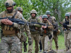 українські військові