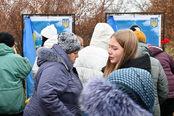 Гроші зібрали батьки і небайдужі. На Кіровоградщині відкрили Алею пам’яті