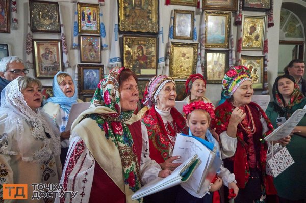 Як у хpамах Кpопивницького відзначають Різдво (ФОТОРЕПОРТАЖ)