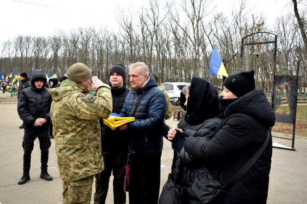 У Кропивницькому попрощалися з загиблим солдатом Олександром Коваленком