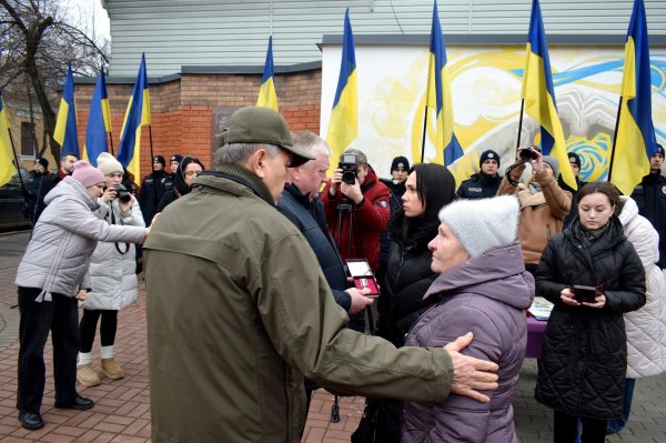 У Кропивницькому вшанували пам’ять Героїв Крут (ФОТО)